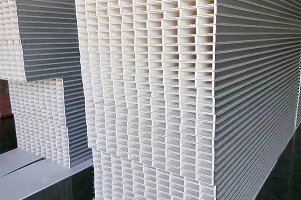 Dalle sale operatorie alle officine pulite: i pannelli di purificazione creano una protezione spaziale di alto livello